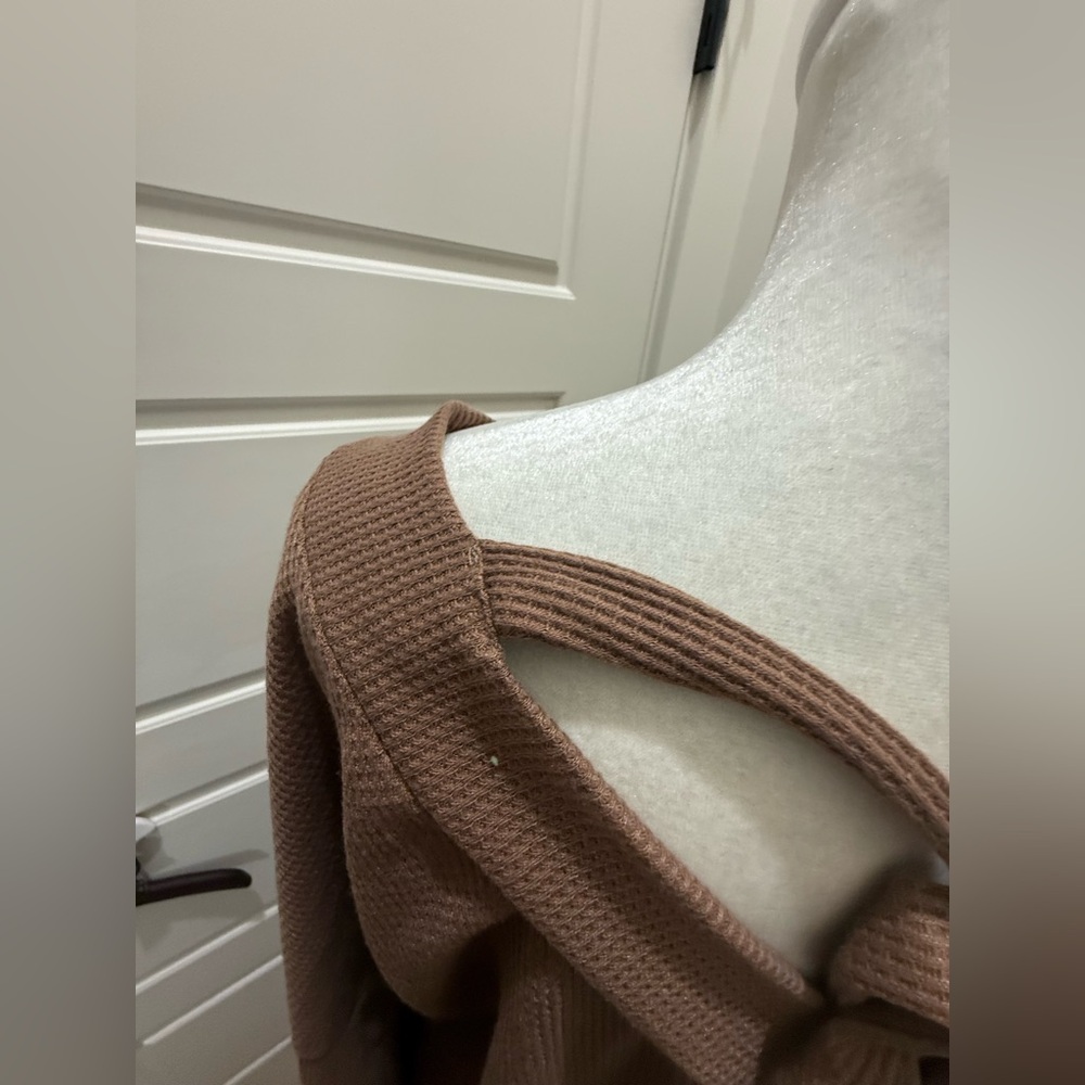 NWT. Ouges. Tie Back V Neck Waffle Knit Top. Brow… - image 10